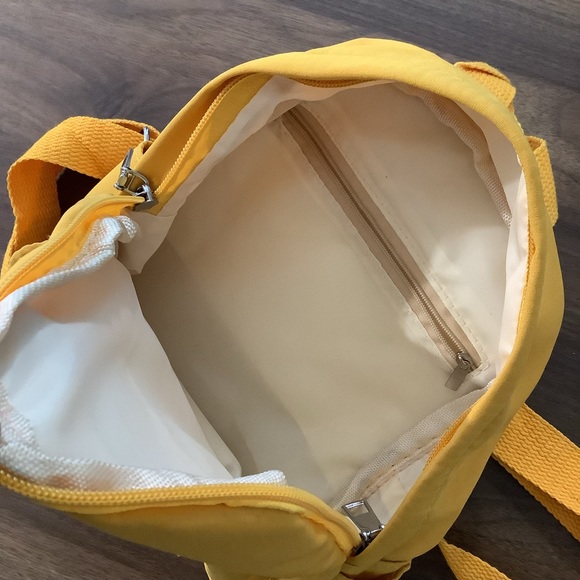 New Mini yellow lightweight backpack - Picture 5 of 11